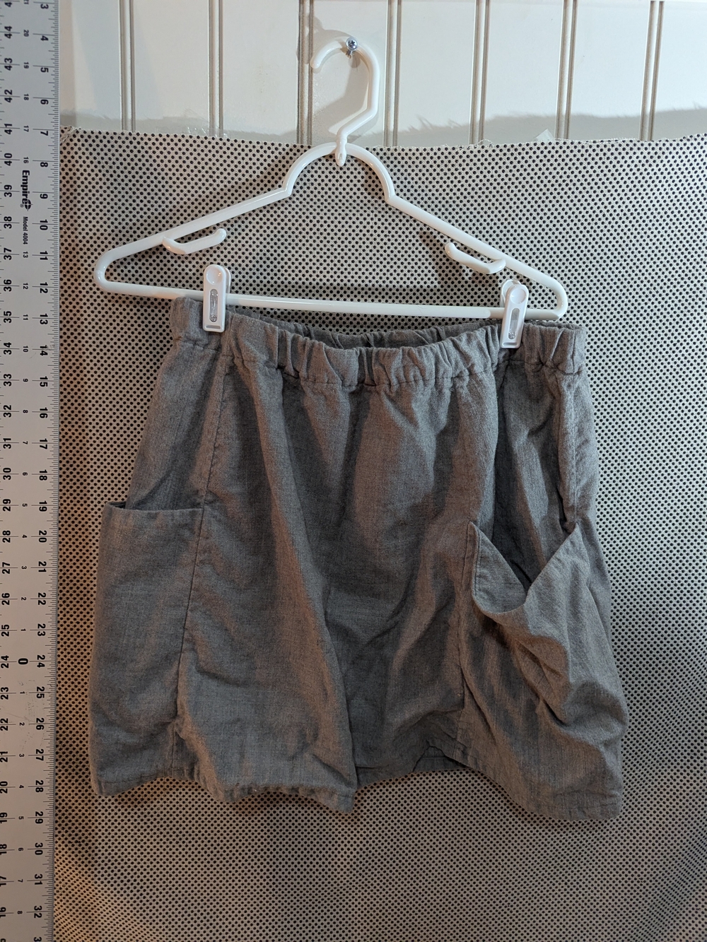 Ladies Gray Elastic-Waist Cargo Skirt